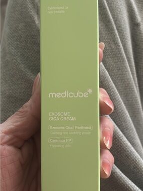 Medicube Exosome Cica Cream – Soothing Light Green Moisturizer